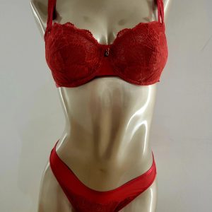 Corsetterie Soutien-gorge et culotte rouge dentelle - Mes petits Secrets Pontchâteau
