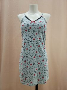 Lingerie de nuit Nuisette grise à bretelles fines avec cœurs gris et rouges - Mes petits Secrets Pontchâteau